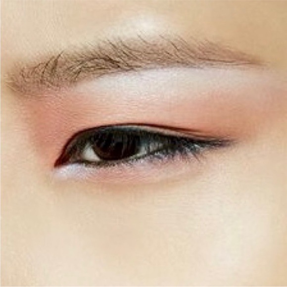 MAC Satin Eye Shadow Shell Peach - Picture 14 of 16